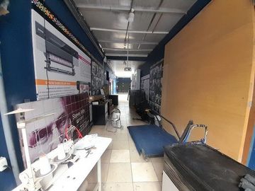 SE VENDE LOCAL COMERCIAL EN LA VICTORIA A 5 CUADRAS DEL EMPORIO COMERCIAL DE GAMARRA