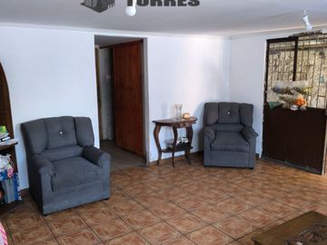Se vende casa de un piso para remodelar comuna de Puente Alto