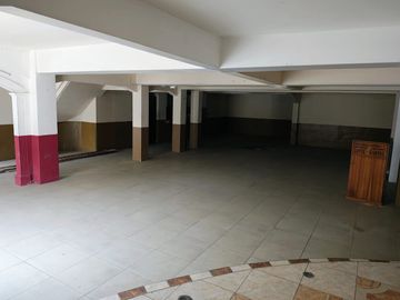 VENDO CASA CON TERRENO DE 355 MT2 EXCELENTE UBICACION