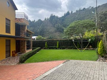 Casa campestre en venta en cota cundinamarca rodeada por naturaleza y con hermosa vista