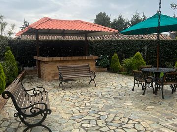 Casa campestre en venta en cota cundinamarca rodeada por naturaleza y con hermosa vista