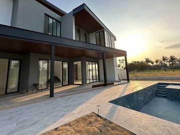 En venta exclusiva casa de estreno en Mocoli Golf, Isla Mocoli, Samborondon