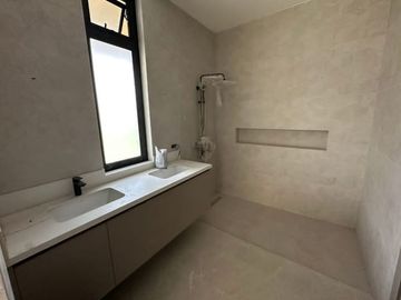 En venta exclusiva casa de estreno en Mocoli Golf, Isla Mocoli, Samborondon