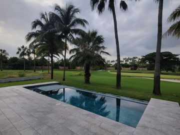 En venta exclusiva casa de estreno en Mocoli Golf, Isla Mocoli, Samborondon