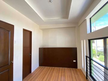 3BR READY FOR OCCUPANCY AND PRESELLING HOUSE & LOT IN LILOAN ALONG THE HIGHWAY