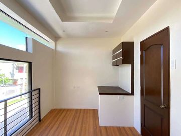 3BR READY FOR OCCUPANCY AND PRESELLING HOUSE & LOT IN LILOAN ALONG THE HIGHWAY