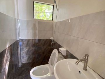 3BR READY FOR OCCUPANCY AND PRESELLING HOUSE & LOT IN LILOAN ALONG THE HIGHWAY
