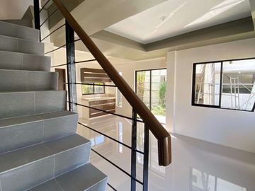 3BR READY FOR OCCUPANCY AND PRESELLING HOUSE & LOT IN LILOAN ALONG THE HIGHWAY