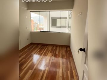 CON VISTA A LA MONTAÑA PICOL VENTA DE DEPARTAMENTO DE 3 DORMITORIOS EN RESIDENCIAL CIELO AZUL LARAPA