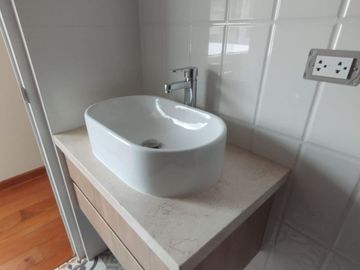 CON VISTA A LA MONTAÑA PICOL VENTA DE DEPARTAMENTO DE 3 DORMITORIOS EN RESIDENCIAL CIELO AZUL LARAPA