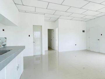 pre selling house and lot