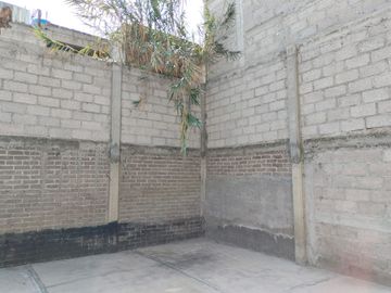 VENDO CASA PARA DECORAR. 4 RECAMARAS. JARDIN, ESTUDIO EN CHALCO