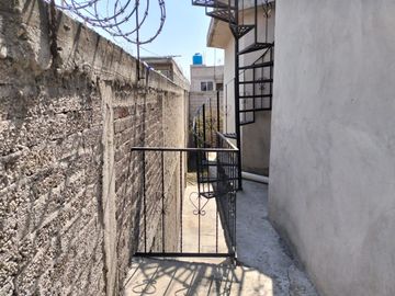 VENDO CASA PARA DECORAR. 4 RECAMARAS. JARDIN, ESTUDIO EN CHALCO