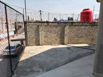 VENDO CASA PARA DECORAR. 4 RECAMARAS. JARDIN, ESTUDIO EN CHALCO