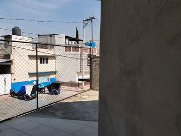 VENDO CASA PARA DECORAR. 4 RECAMARAS. JARDIN, ESTUDIO EN CHALCO