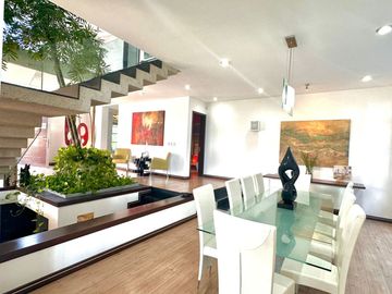 EXCELENTE RESIDENCIA EN VALLE REAL