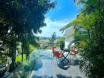 EXCELENTE RESIDENCIA EN VALLE REAL