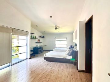 EXCELENTE RESIDENCIA EN VALLE REAL