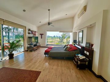 EXCELENTE RESIDENCIA EN VALLE REAL
