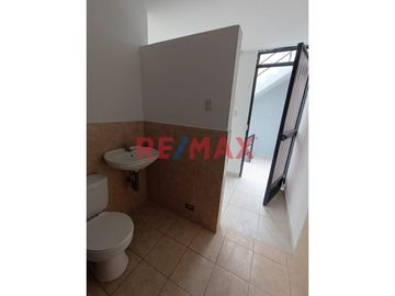 Casa De 3 Pisos En Santa Barbara Puente Piedra