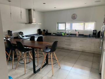 CASA EN VENTA EN CORREGIDORA JUNTO AL PUEBLITO