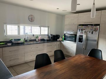 CASA EN VENTA EN CORREGIDORA JUNTO AL PUEBLITO