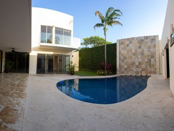 ESPECTACULAR casa DE LUJO en la privada más exclusiva dentro de la ciudad, Bosques de Altabrisa