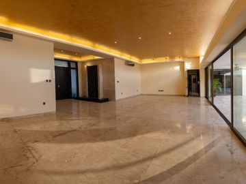 ESPECTACULAR casa DE LUJO en la privada más exclusiva dentro de la ciudad, Bosques de Altabrisa