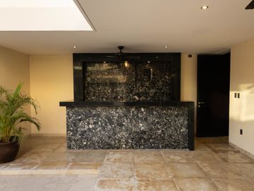 ESPECTACULAR casa DE LUJO en la privada más exclusiva dentro de la ciudad, Bosques de Altabrisa