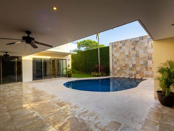 ESPECTACULAR casa DE LUJO en la privada más exclusiva dentro de la ciudad, Bosques de Altabrisa