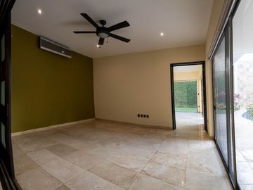 ESPECTACULAR casa DE LUJO en la privada más exclusiva dentro de la ciudad, Bosques de Altabrisa