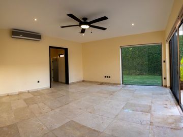 ESPECTACULAR casa DE LUJO en la privada más exclusiva dentro de la ciudad, Bosques de Altabrisa