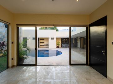 ESPECTACULAR casa DE LUJO en la privada más exclusiva dentro de la ciudad, Bosques de Altabrisa