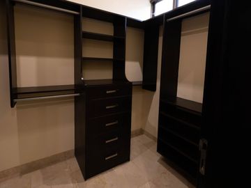 ESPECTACULAR casa DE LUJO en la privada más exclusiva dentro de la ciudad, Bosques de Altabrisa