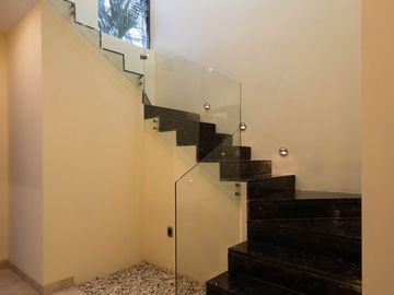 ESPECTACULAR casa DE LUJO en la privada más exclusiva dentro de la ciudad, Bosques de Altabrisa