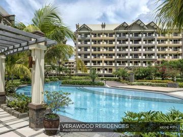 Resale unit 3BR Condo with Parking at Verawood Acacia Taguig DMCIHOMES