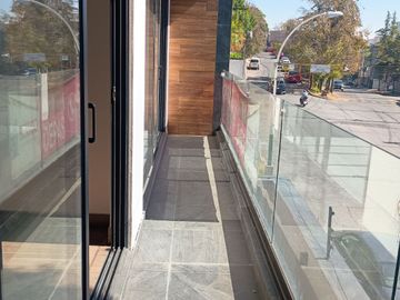 Estrene Excelente Depto. con Roof Garden en Renta. Parte Baja de Teca