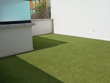 Estrene Excelente Depto. con Roof Garden en Renta. Parte Baja de Teca