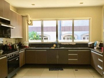 Spacious & Well-Maintained House for SALE in Dasmariñas Village, Makati City
