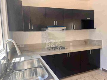 SE VENDE CASA