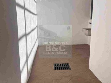 SE VENDE CASA