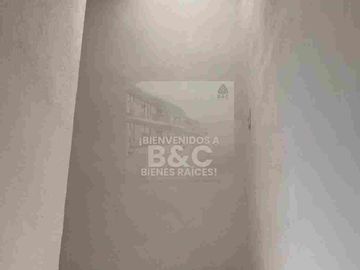 SE VENDE CASA