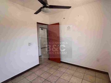 SE VENDE CASA