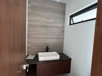 HERMOSA CASA EN VENTA COLLI URBANO TOTALMENTE NUEVA