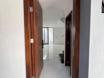 HERMOSA CASA EN VENTA COLLI URBANO TOTALMENTE NUEVA