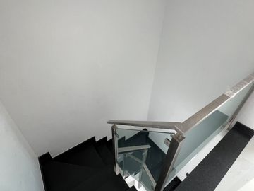 HERMOSA CASA EN VENTA COLLI URBANO TOTALMENTE NUEVA