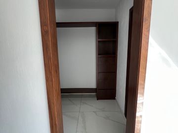 HERMOSA CASA EN VENTA COLLI URBANO TOTALMENTE NUEVA