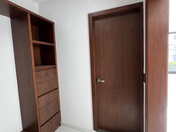 HERMOSA CASA EN VENTA COLLI URBANO TOTALMENTE NUEVA