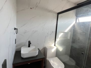HERMOSA CASA EN VENTA COLLI URBANO TOTALMENTE NUEVA