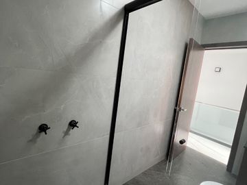 HERMOSA CASA EN VENTA COLLI URBANO TOTALMENTE NUEVA